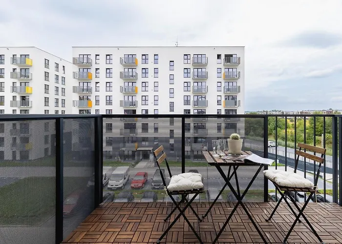 Vetulaniego Apartment With Air Conditioning & Parking By Renters Prestige