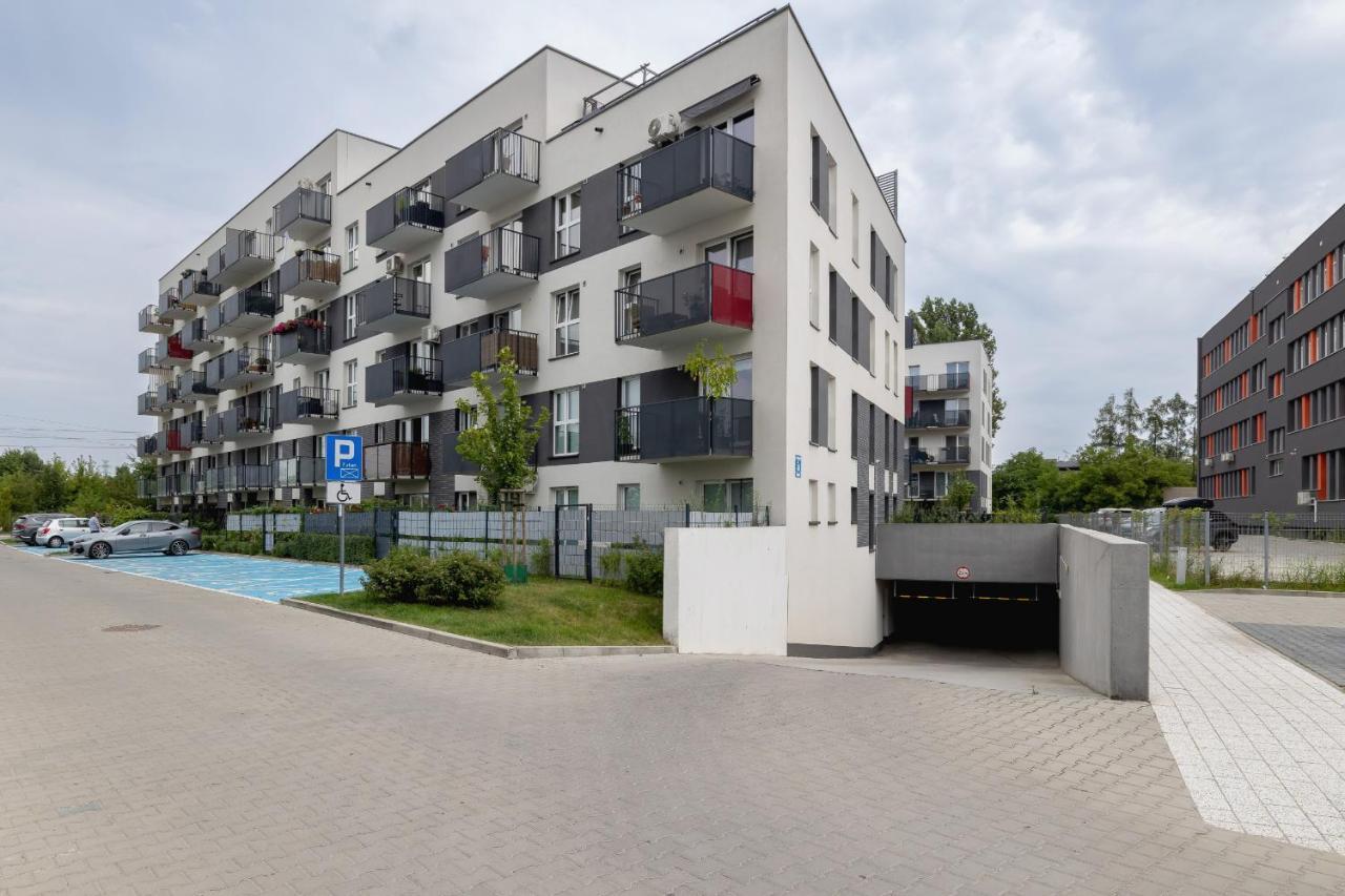 Vetulaniego With Air Conditioning & Parking By Renters Prestige Apartment