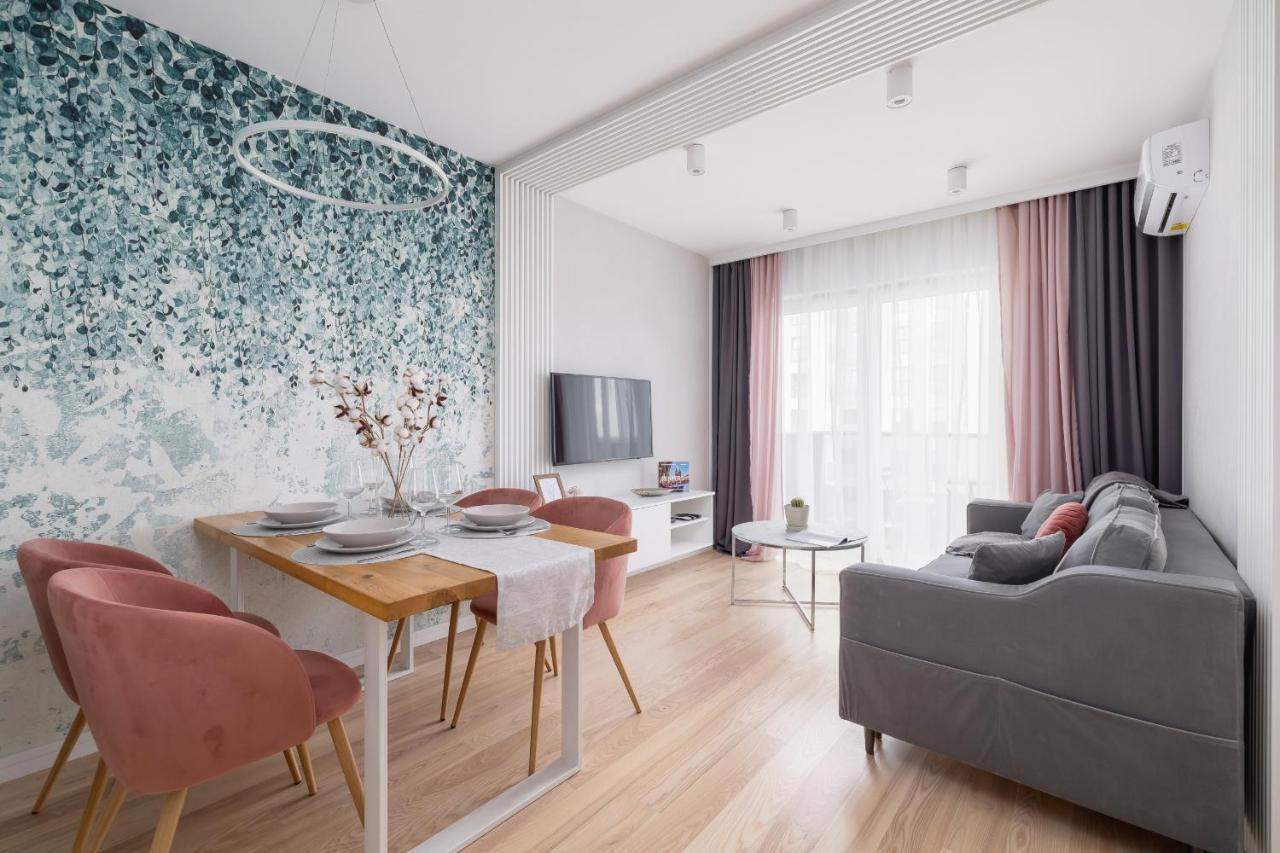 Vetulaniego With Air Conditioning & Parking By Renters Prestige Apartment *
